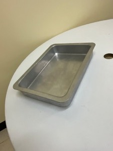 lot 67 image: Insulated cake pan