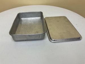 lot 73 image: Aluminum cake pan w lid