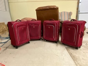 lot 85 image: 4piece wheeled luggage set