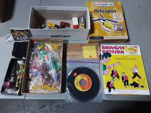 lot 5 image: Vintage Toys, Records, Matchbox Cars