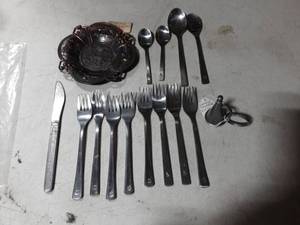 lot 19 image: Airline Flatware, California Souvenir, Candle Snuffer