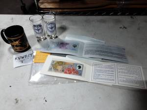 lot 49 image: 2-Kuwait Commemorative Notes, 1-Kuwait Mug, 2-1950s Air Force Glasses