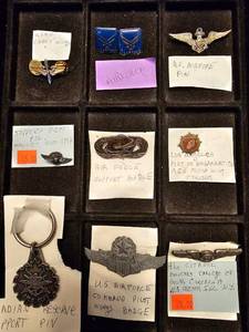 lot 60 image: Lot Of Air Force Pilot & Other Pins