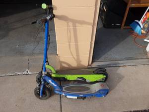 lot 75 image: 2-Electric Scooters, No Chargers 1-Razor, 1-Viro