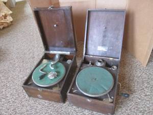 (DLR) 2 Antique Windup Record Players As-Is Parts or Repair