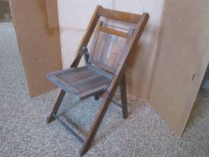 (DLR) Vintage Folding Kids Size Wood Chair