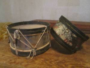(DLR) 2 Vintage Drums EagleUncle Sam 8 x 4 12 No Heads and Bigger is 11 x 6 Both Have Metal Shells