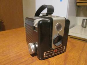 (DLR) Vintage Kodak Brownie Hawkeye Camera