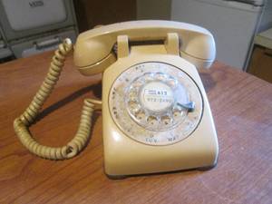 (DLR) Vintage ITT Kellogg Rotary Dial Telephone