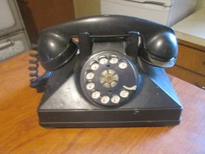 (DLR) Vintage Northern Electric Rotary Dial Telephone