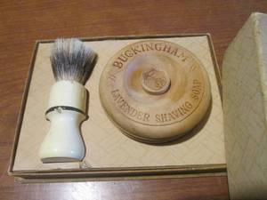 (K) Vintage Buckingham Mens Ensemble Shaving Brush and Bowl of Lavender Soap in Original Box