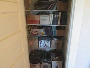 (UR1) Large Assortment of Antique and Vintage Records - Take All Or What You Want - Located In Second Story Closet
