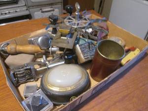 (DLR) Assorted Vintage Small OfficeDesk Items Etc
