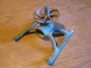 (DLR) Vintage Premax Turbine Cast Iron Lawn Sprinkler
