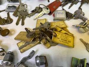 lot 161 image: Assorted Locks and Keys