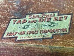 lot 162 image: Vintage Snap-On Tool and Die Set In Wooden Case Model TD-2400