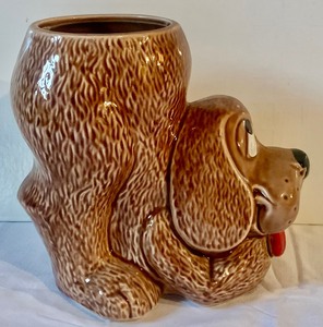 lot 172 image: Cute Antique Dog Cookie Jar - No Lid