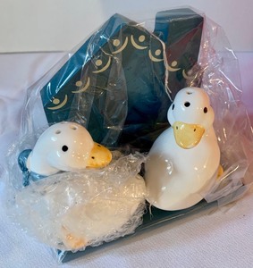 lot 173 image: Adorable Vintage Goose Cookie Jar and Two Sets of Salt and Pepper Shakers