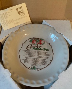 lot 175 image: Country Apple Pie Plate
