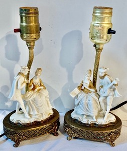 lot 180 image: Beautiful Set of Vintage Victorian Porcelain and Brass Lamps