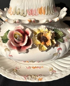 lot 83 image: Incredible Capodimonte Platter with Lidded Serving Vessel