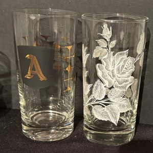 lot 211 image: Classy Vintage Highball Glassware