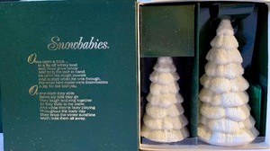lot 195 image: Grouping of Snow Babies by Department 56