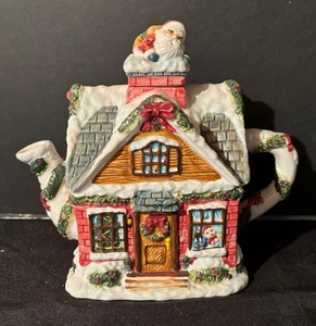 lot 265 image: Two Pretty Porcelain Teapots