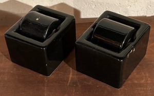 lot 291 image: Vintage Moisteners  Sealers
