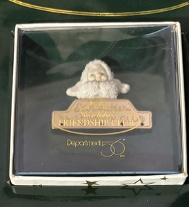 lot 293 image: Snowbabies Friendship Club Box