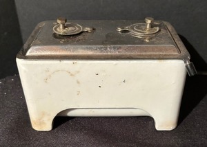 lot 299 image: Vintage Dental Sanitizer and Sealers  Moisteners