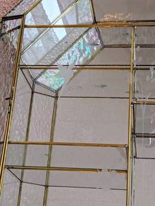 lot 33 image: Hanging Mirrored Glass Display Case