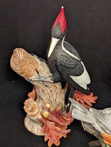 lot 202A image: Assorted Porcelain Bird Figurines