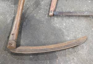 lot 64 image: Assorted Vintage Tools