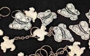 lot 150C image: Michelin Man Magnets and Keychains