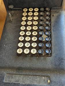 lot 285A image: Antique Burroughs Adding Machine