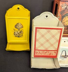 lot 289A image: Assorted Vintage Matchstick Holders