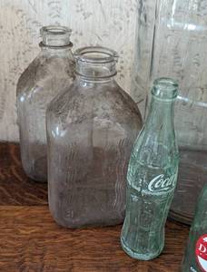 lot 293A image: Assorted Vintage Glass Bottles