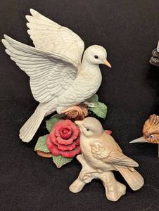 lot 309A image: Gorham and Lenox Porcelain Bird Figurines