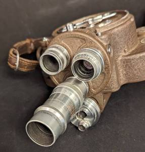 lot 310B image: Vintage Bell Howell and Brownie Cameras
