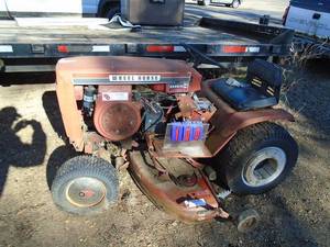 Vintage wheelhorse bonco 14 hp electric clutch with hydraulic lift. Ran last year but needs fuel pump. As shown.