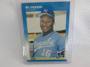 lot 18 image: 1987 Fleer Bo Jackson Rookie Card...
