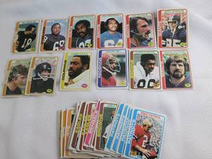 lot 42 image: 45 1978 Topps Football Cards...