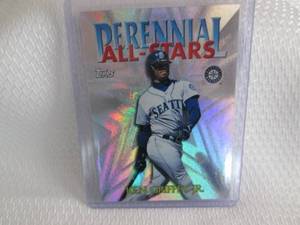 lot 52 image: 1999 Topps Ken Griffey Jr Perennial...