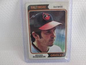 lot 59 image: 1974 Topps Brooks Robinson Card...