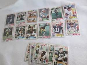 lot 81 image: Assorted 1982 Topps Football Cards...
