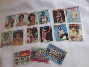 lot 217 image: 1975 -76 Topps Basketball Cards...