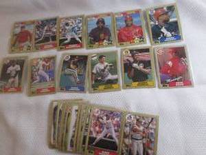 lot 231 image: Assorted 1987 Topps Baseball Cards...