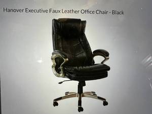 lot 22 image: Hanover Executive Faux Leather Office Chair - Black