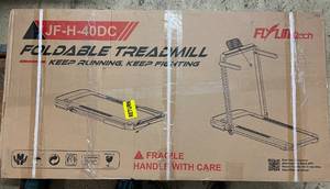 lot 38 image: Flylinktech Foldable Treadmill
